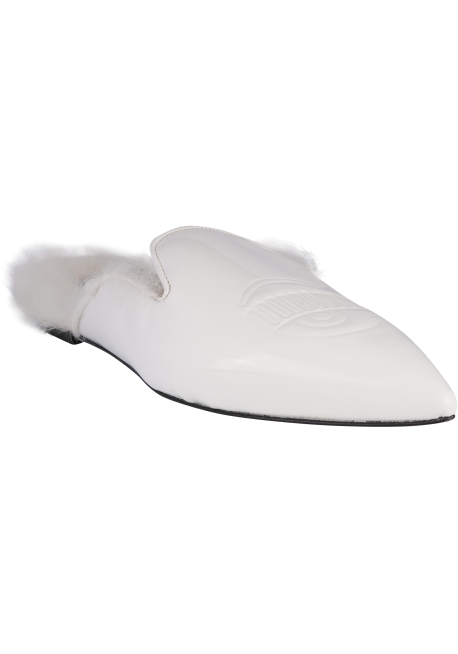 Chiara Ferragni Women's pointed toe mules sandals in white patent leather with fur lining